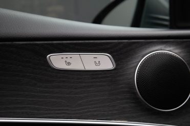 MERCEDES BENZ E 220 D 4MATIC