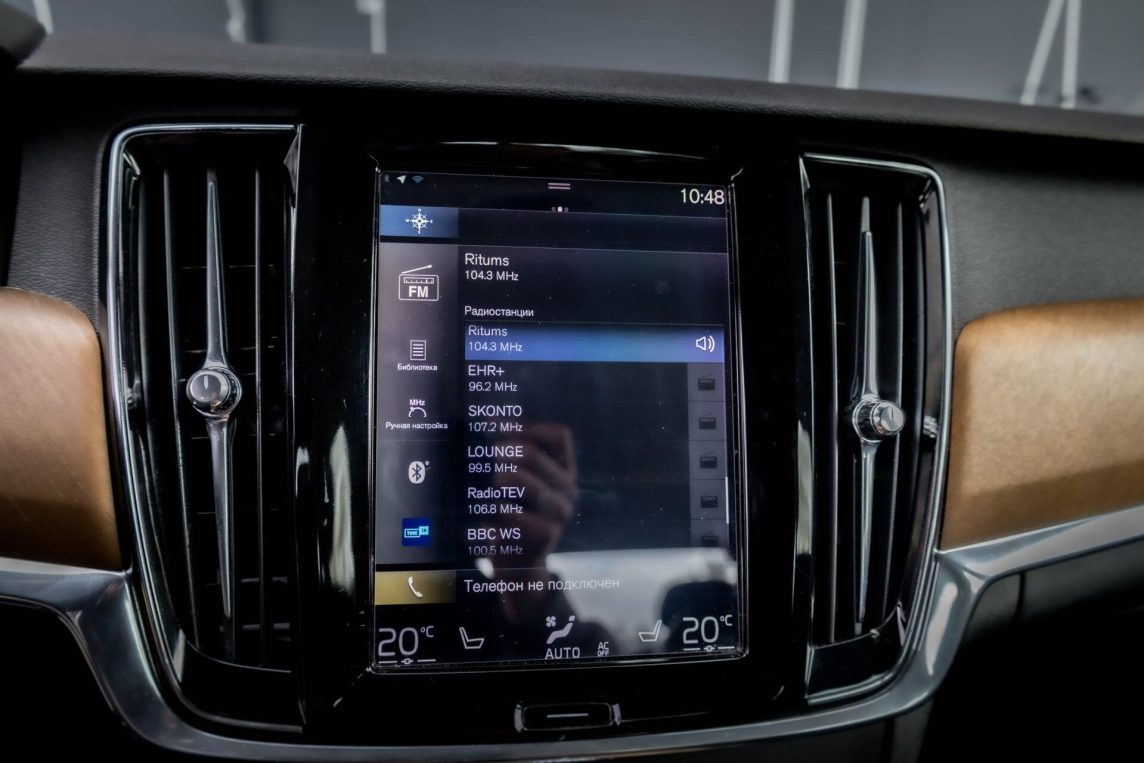VOLVO S90
