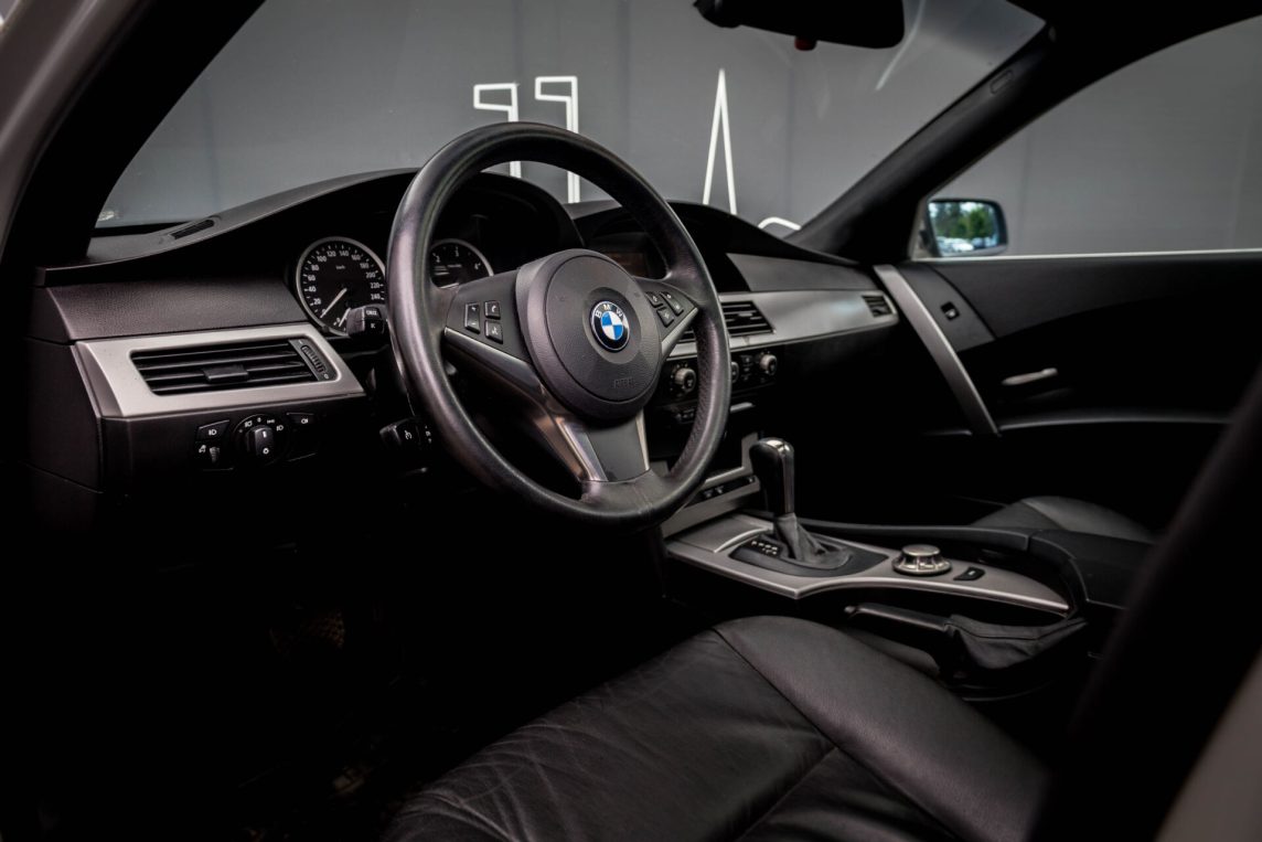 BMW 525