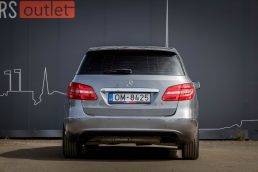 MERCEDES BENZ B 180