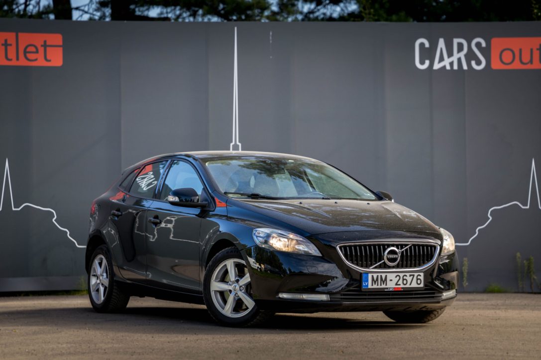 VOLVO V40