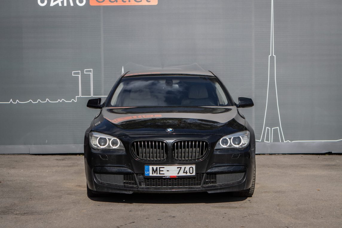 BMW 740
