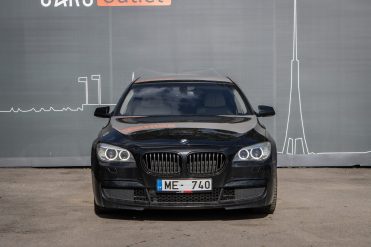 BMW 740