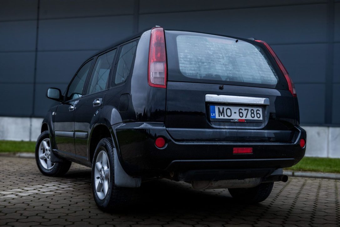 NISSAN X TRAIL