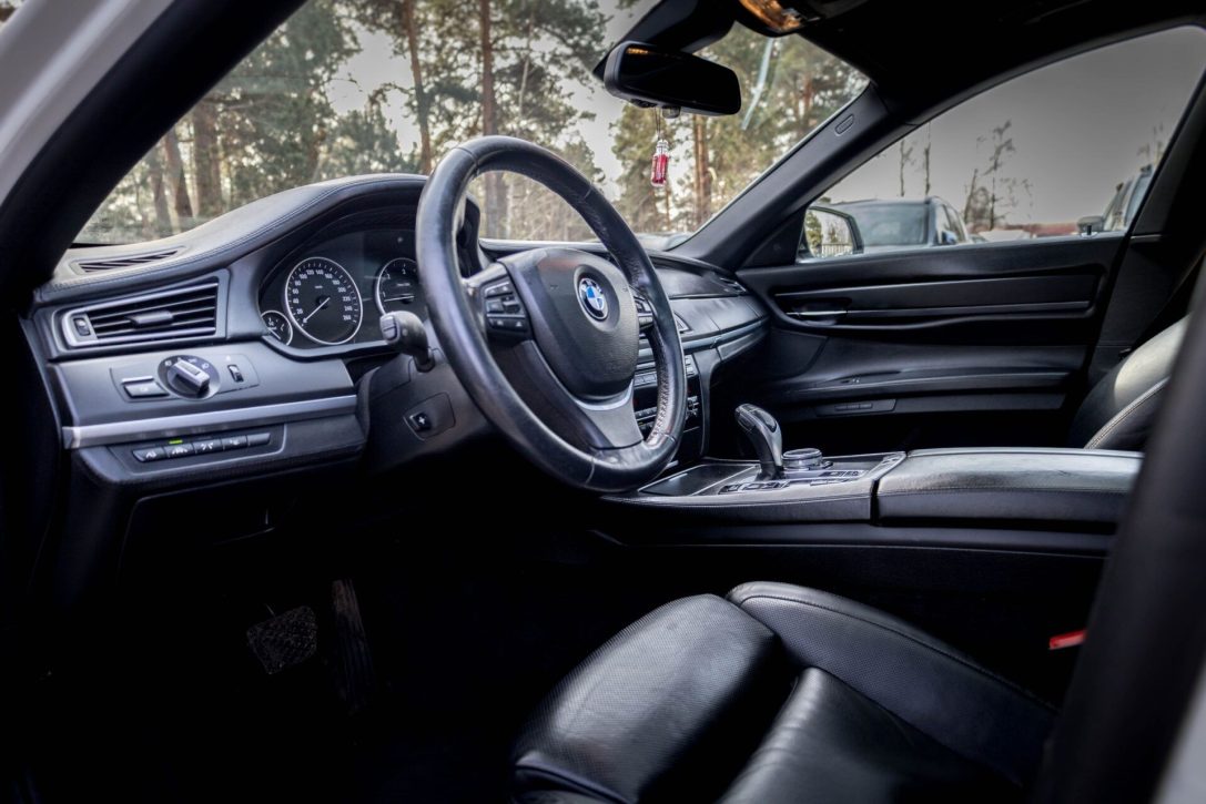 BMW 740
