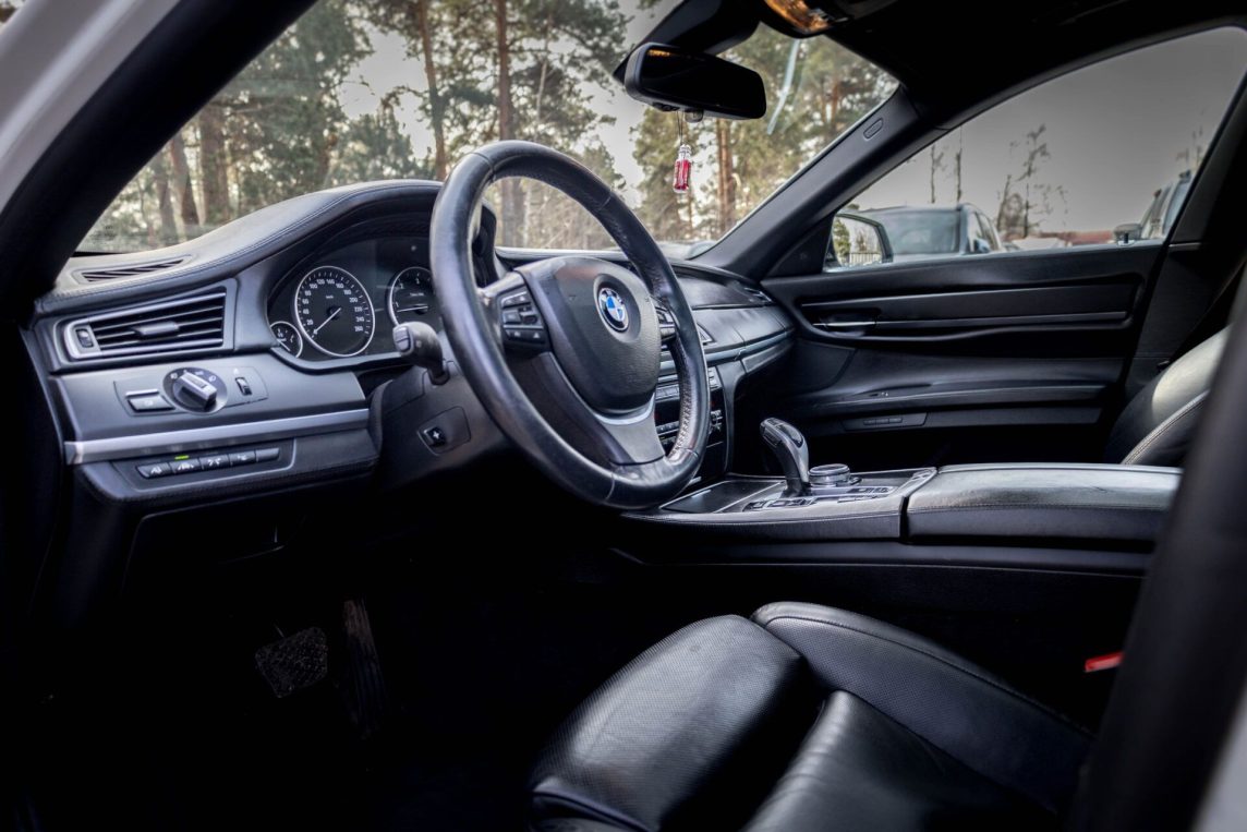 BMW 740