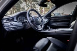 BMW 740
