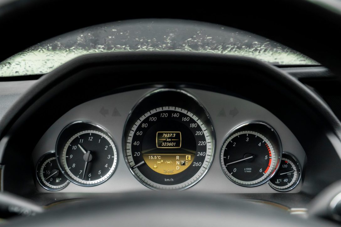 MERCEDES BENZ E350
