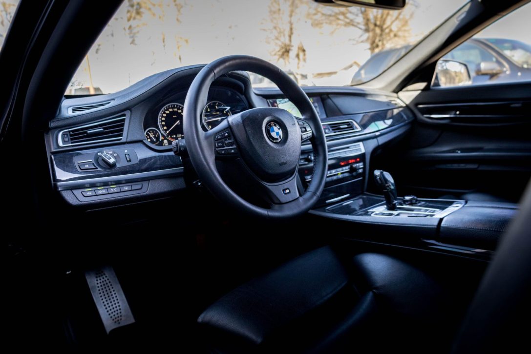 BMW 730