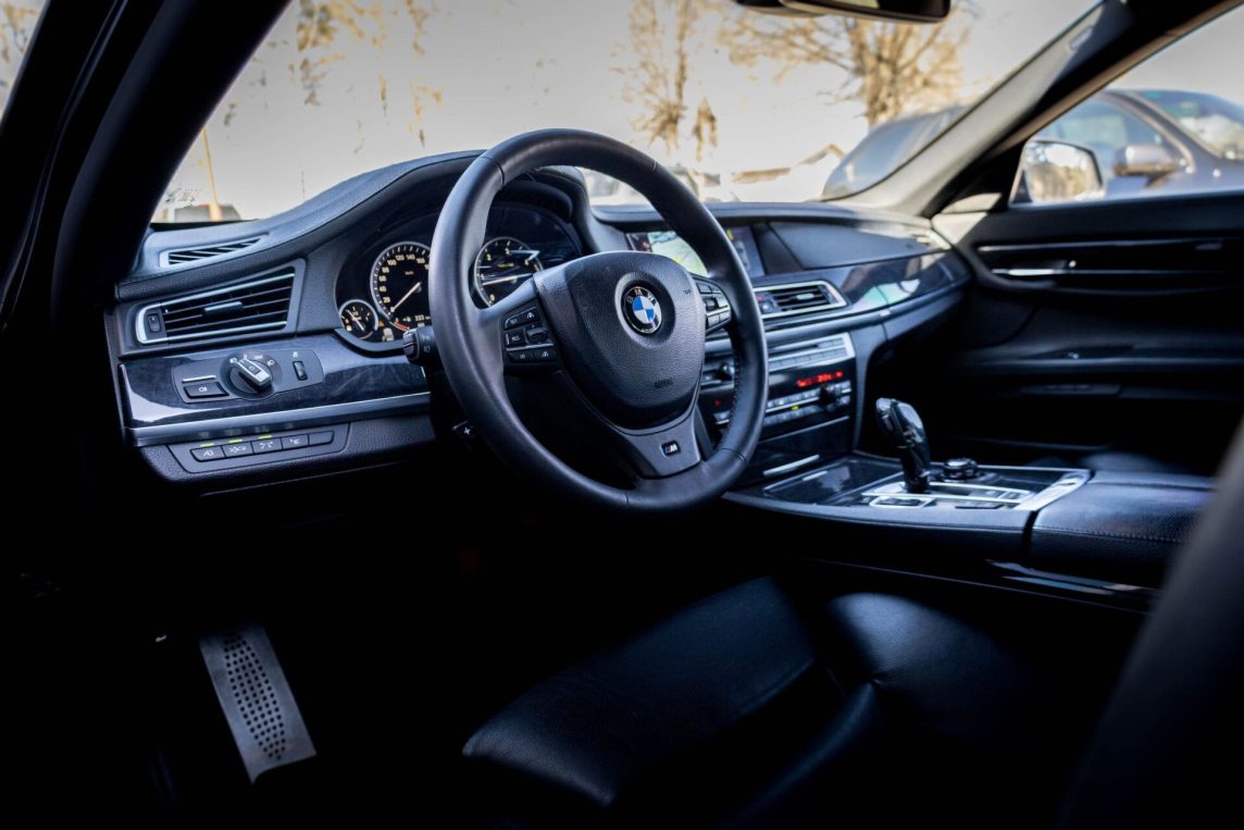 BMW 730