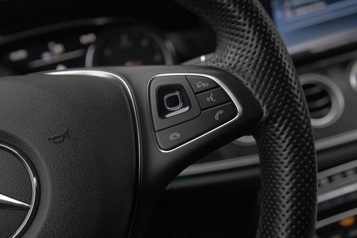 MERCEDES BENZ E 220 D 4MATIC