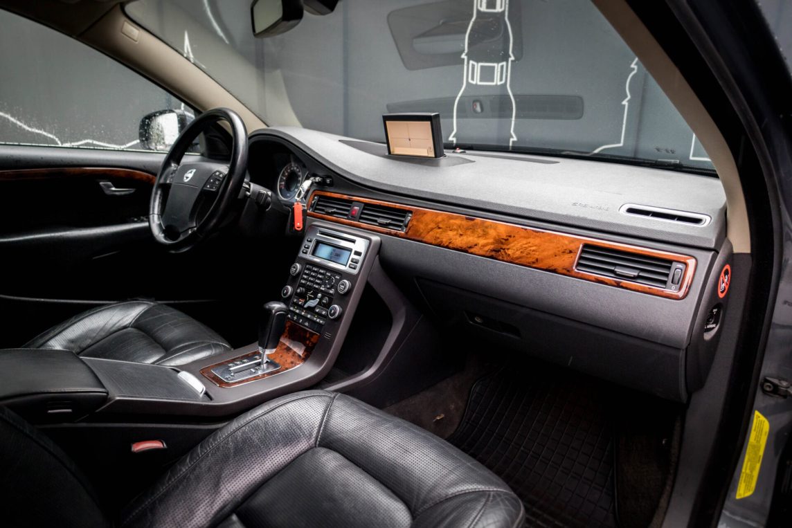 VOLVO S80