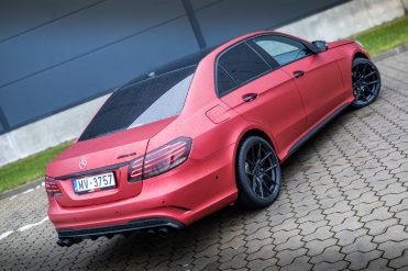 MERCEDES BENZ E200 CDI