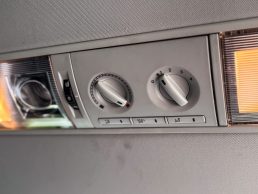 VW MULTIVAN STARTLINE