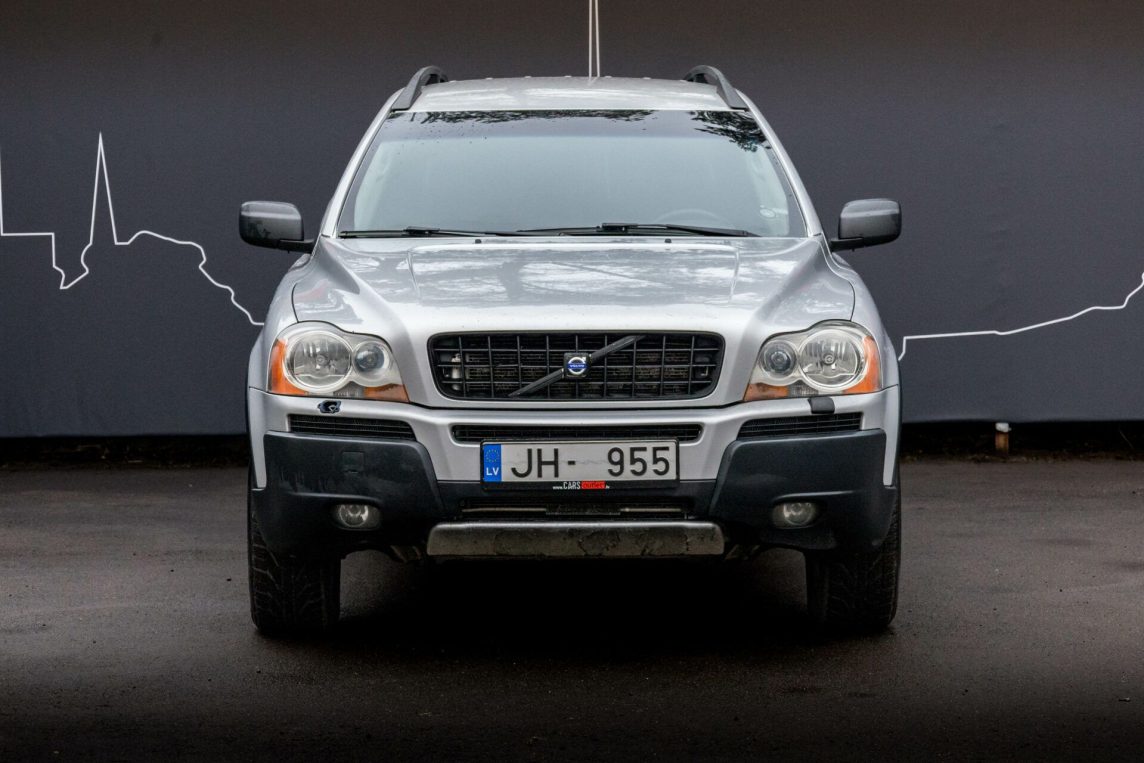 VOLVO XC90