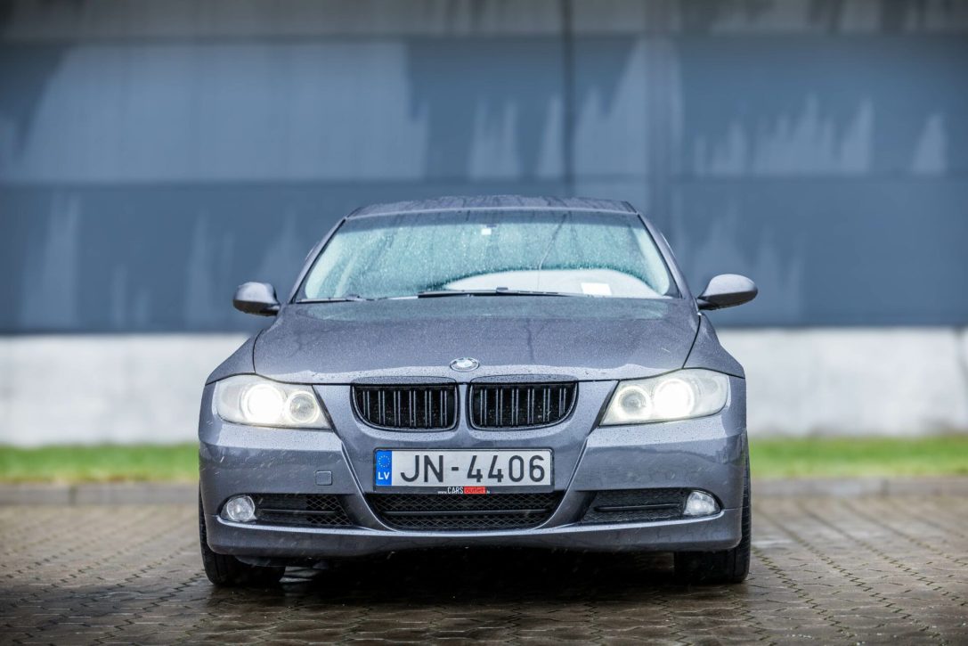 BMW 330