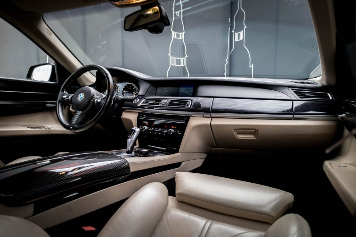 BMW 740