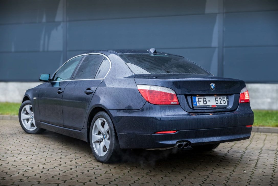BMW 523