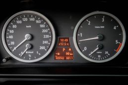 BMW 525