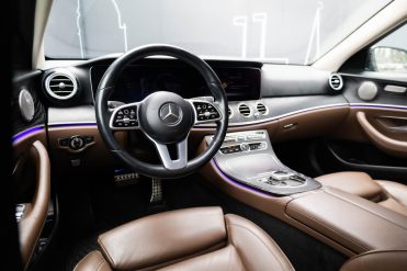 MERCEDES BENZ E200 D