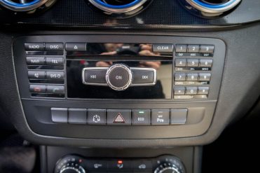 MERCEDES BENZ B 180