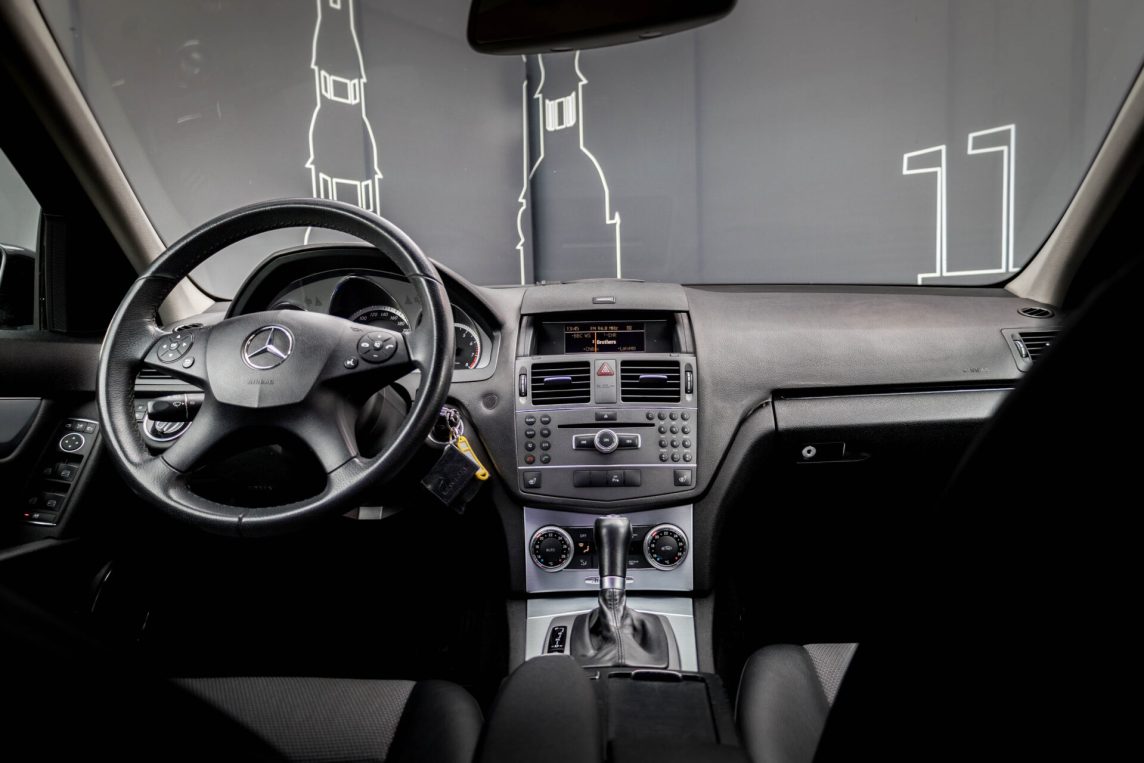 MERCEDES BENZ C 200