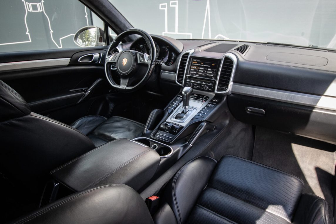 PORSCHE CAYENNE TURBO S