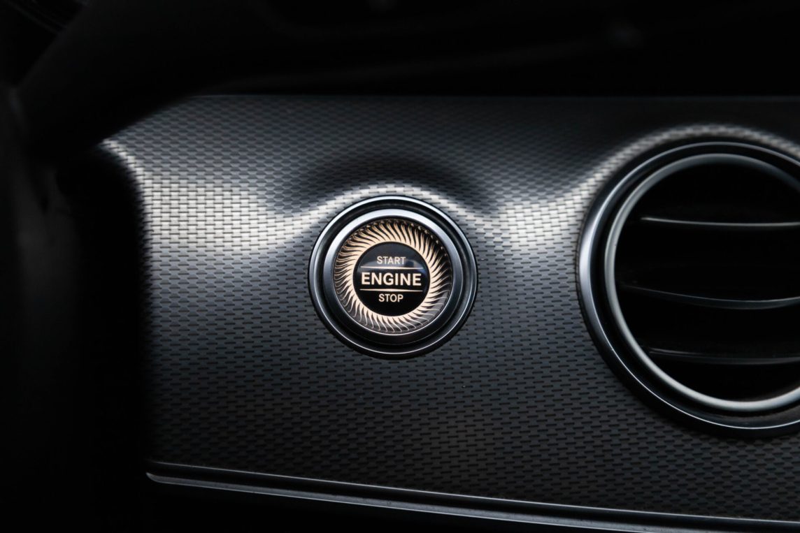 MERCEDES BENZ E220 D