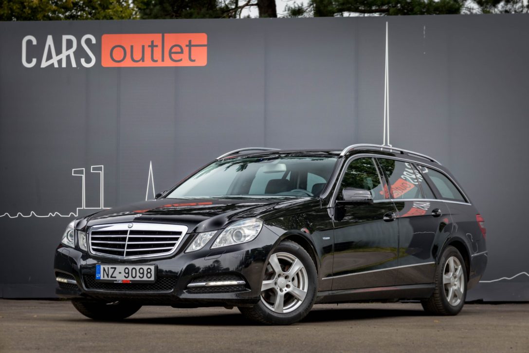 MERCEDES BENZ E200