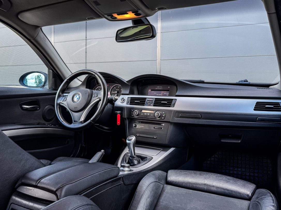 BMW 325