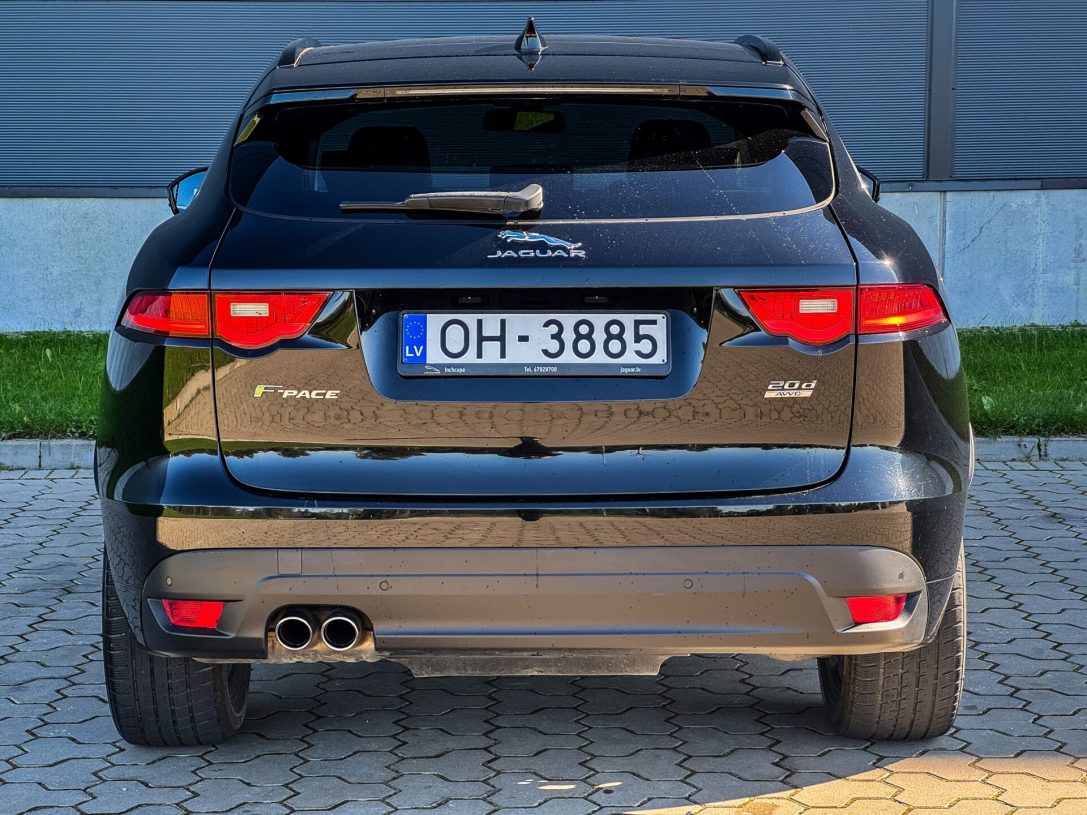 JAGUAR F-PACE
