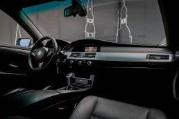 BMW 525