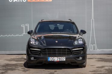 PORSCHE CAYENNE TURBO S