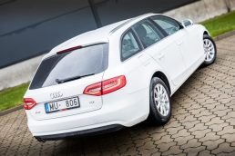 AUDI A4 AVANT