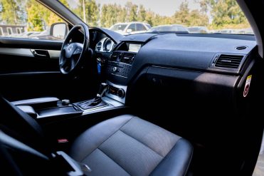 MERCEDES BENZ C220