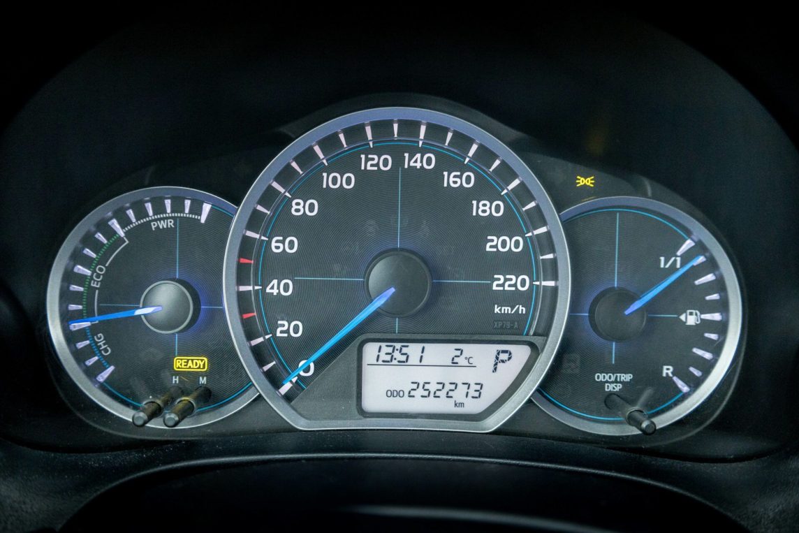 TOYOTA YARIS HYBRID
