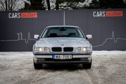 BMW 728