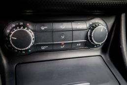 MERCEDES BENZ A180