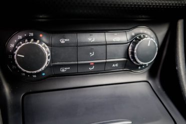 MERCEDES BENZ A180