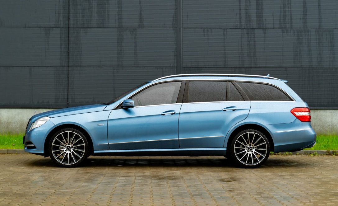 MERCEDES BENZ E350