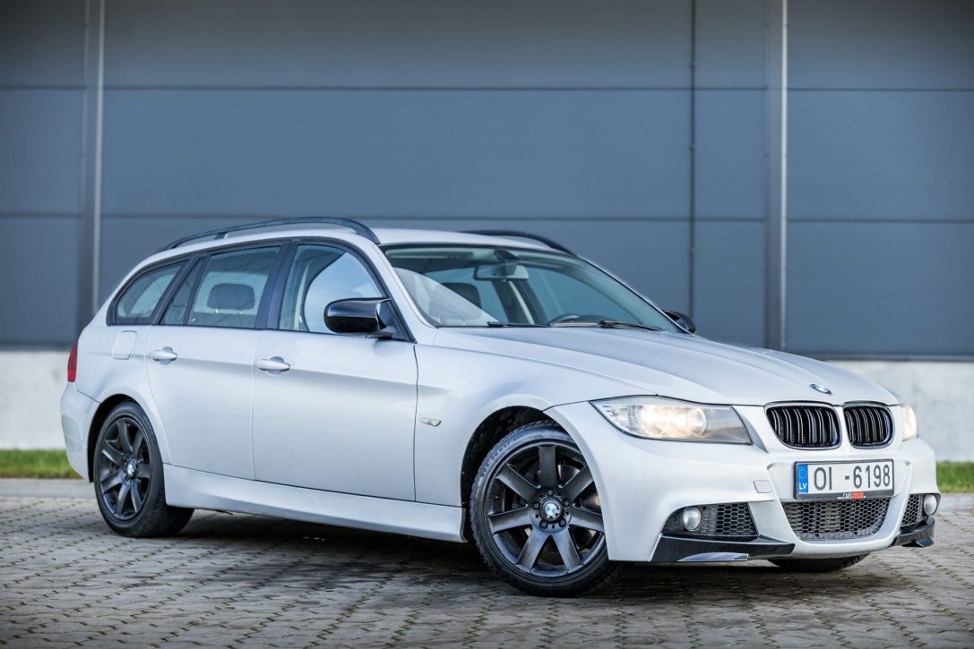 BMW 320