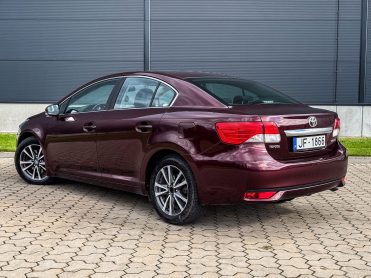 TOYOTA AVENSIS