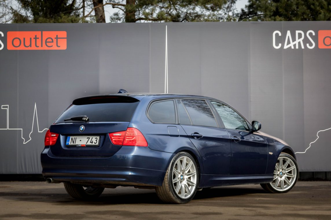 BMW 320