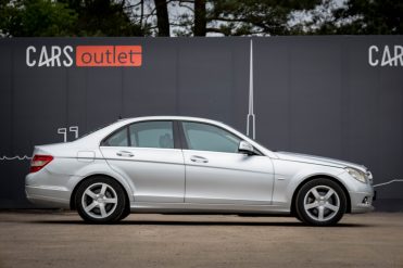 MERCEDES BENZ C220