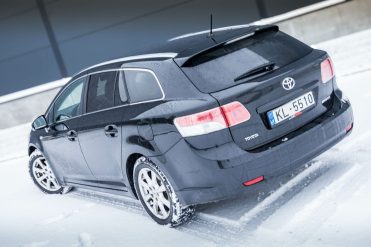 TOYOTA AVENSIS