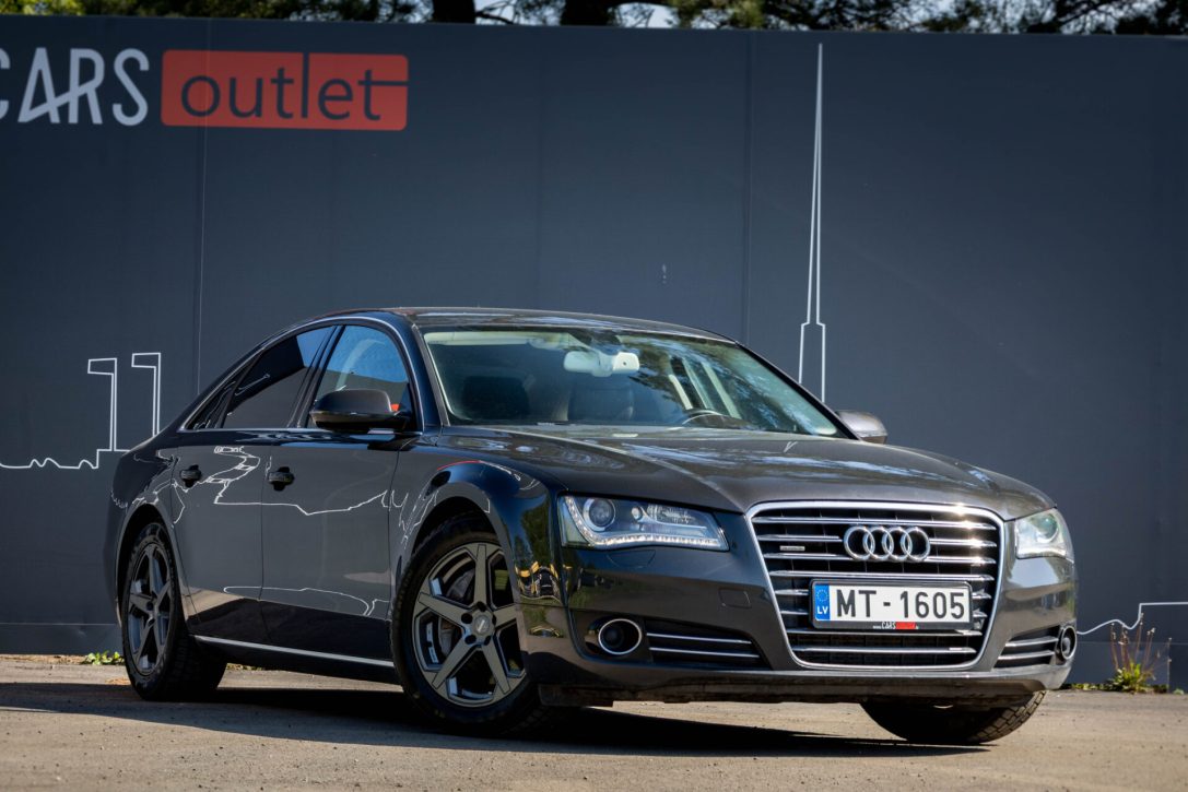 AUDI A8