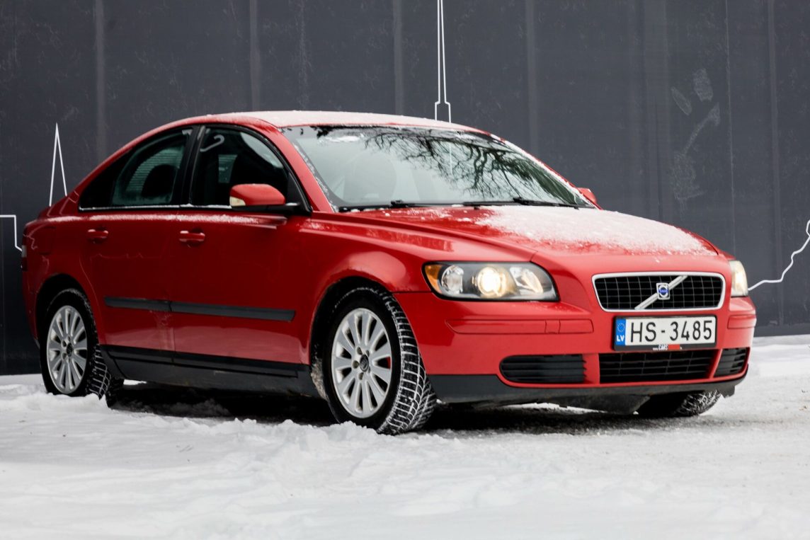 VOLVO S40