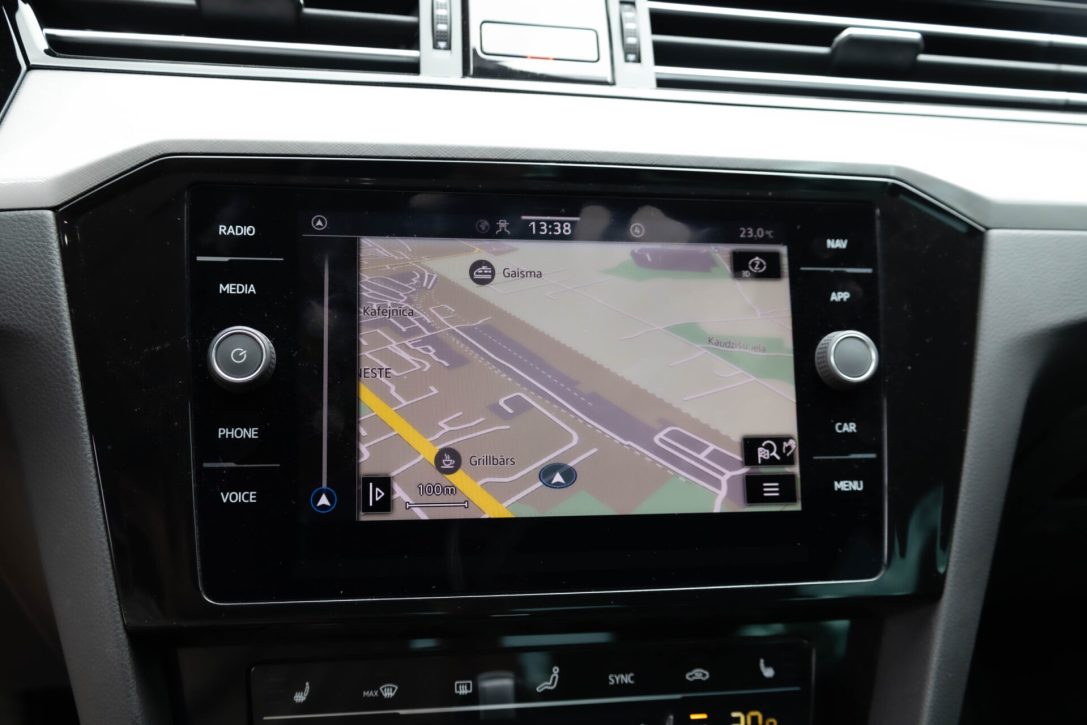 VW PASSAT