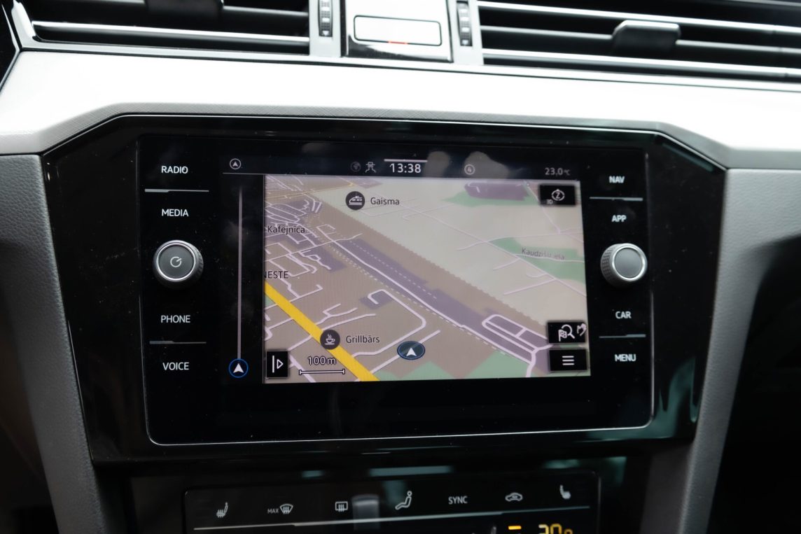 VW PASSAT