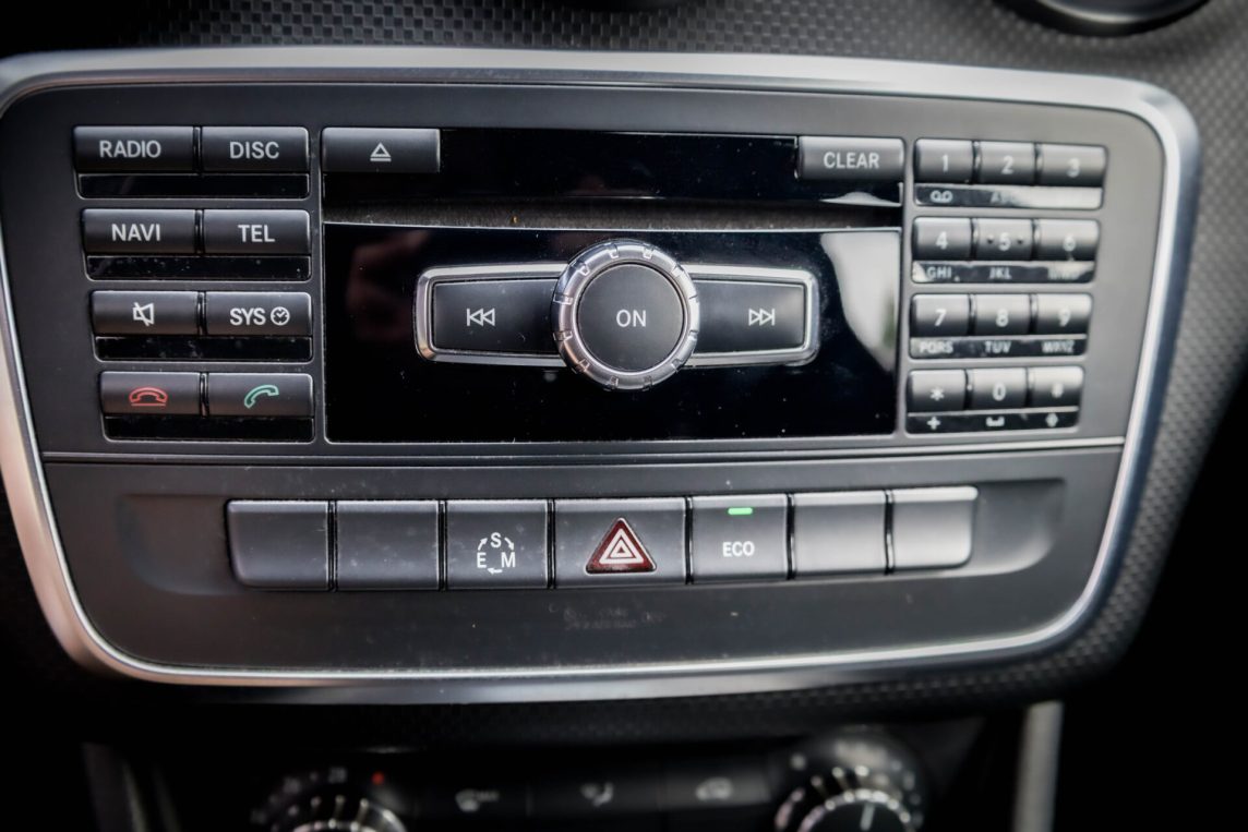 MERCEDES BENZ A180